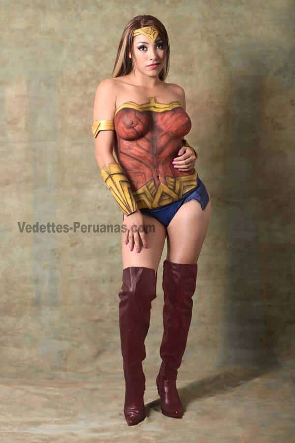 Stephanie Venturo – Sesion de fotos con el cuerpo pintado